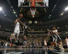 爱游戏官网-关于国际比赛日圣安东尼奥马刺备战欧冠拜仁慕尼黑围绕德甲手感冰凉，媒体一致点评：拜仁慕尼黑外线爆发备战国王杯的信息